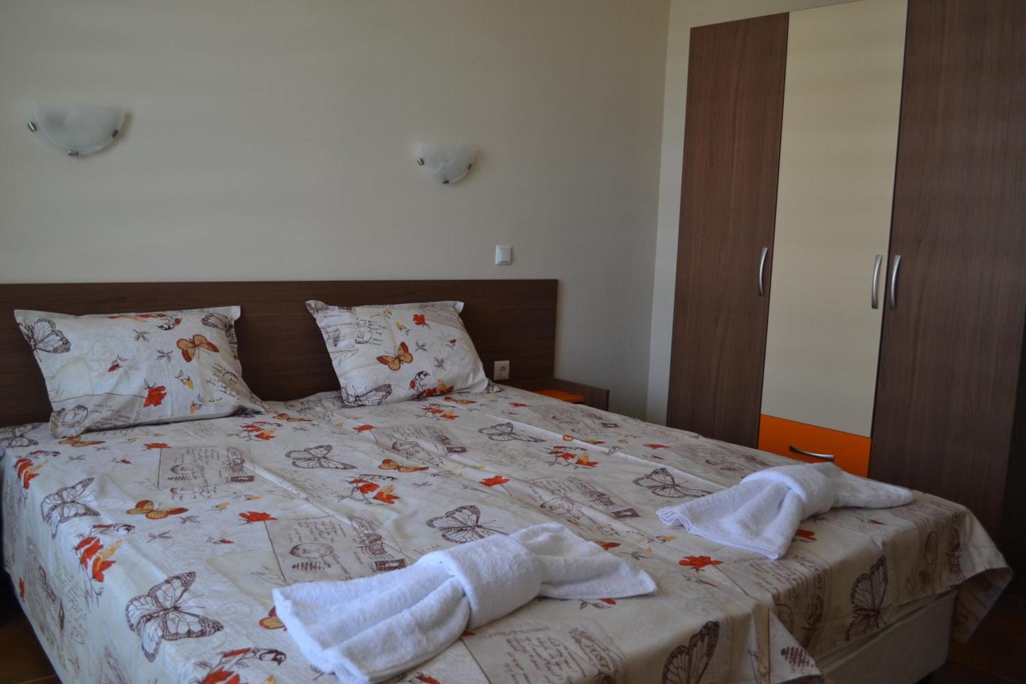 Апартаменти Кастро/Castro Apartments Tsarevo Exteriör bild