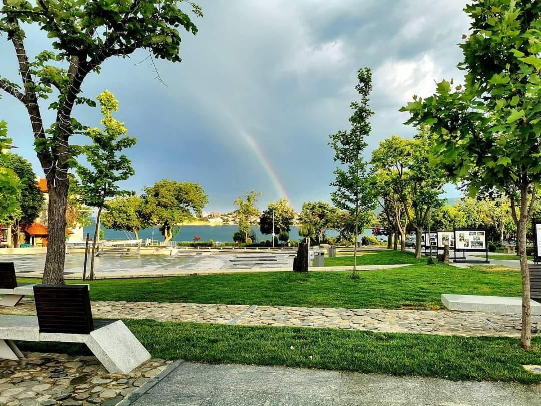 Апартаменти Кастро/Castro Apartments Tsarevo Exteriör bild